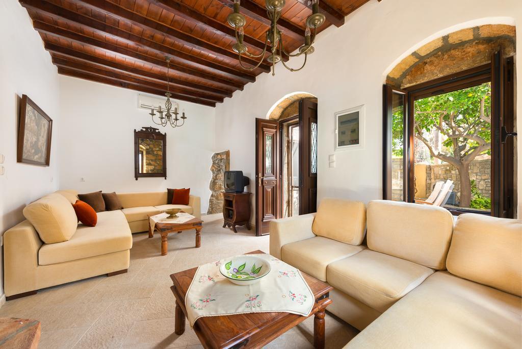 Villa Claudia In Лардос Екстериор снимка